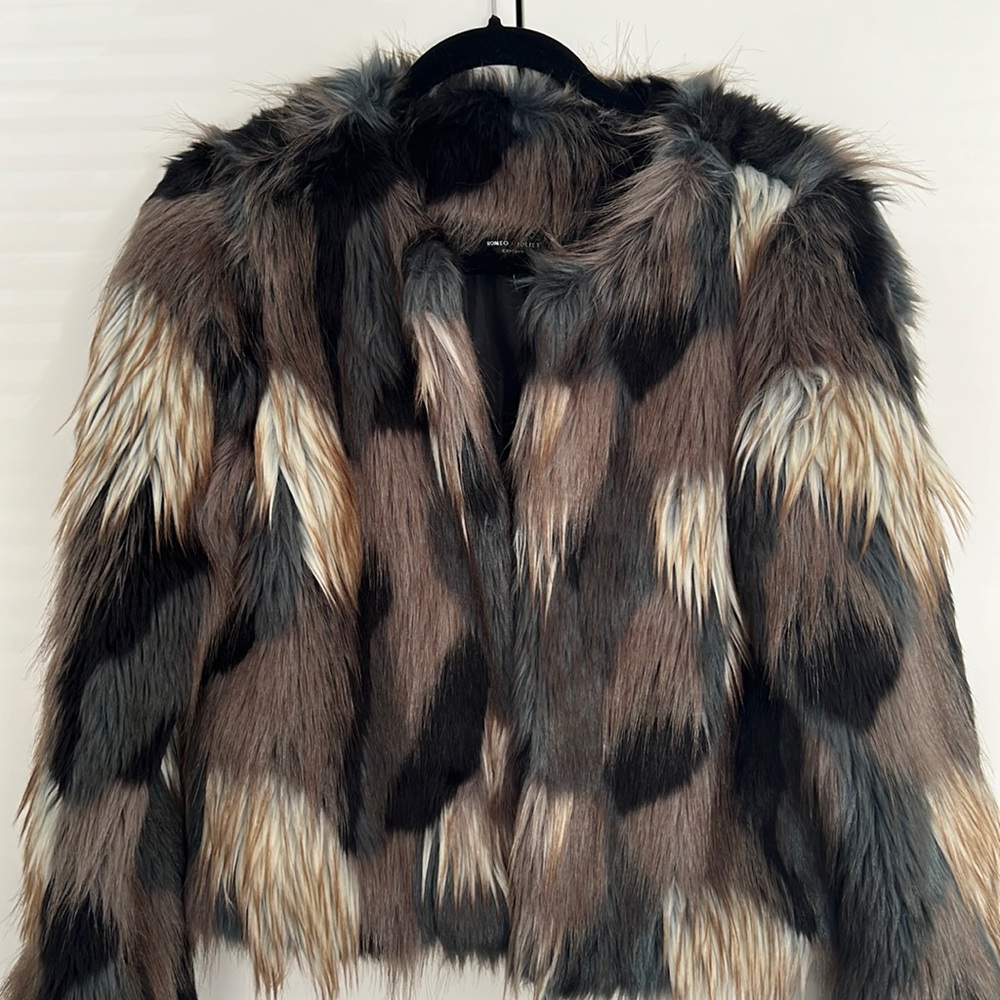 Romeo & Juliet Couture Romeo Faux Fur Mosaic Coat